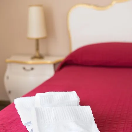 ベッド・アンド・ブレックファスト La Coccinella B.b. Bed By Night Ltb レッチェ